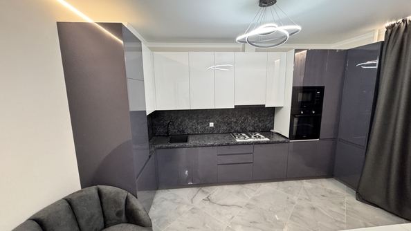 
  Продается 2-комн. квартира, 48.5 м², Вересаева ул, д. 102
. Фото 1.