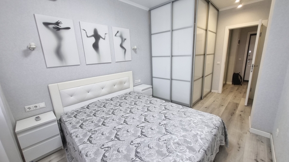 
  Продается 2-комн. квартира, 55 м², Тружеников ул, д. 80
. Фото 2.