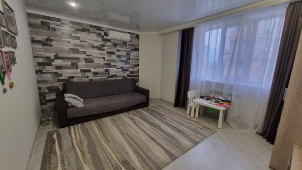 
  Продается 2-комн. квартира, 52.9 м², Платова б-р, д. 2
. Фото 2.