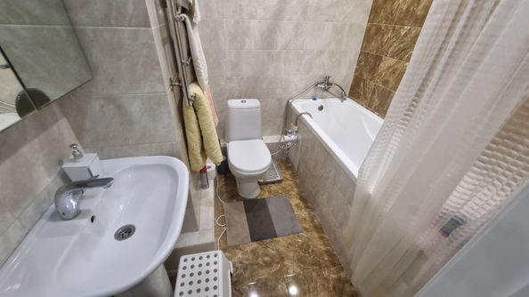 
  Продается 2-комн. квартира, 52.9 м², Платова б-р, д. 2
. Фото 10.