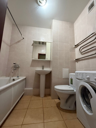 
  Продается 1-комн. квартира, 38 м², Платова б-р, д. 20/17
. Фото 6.