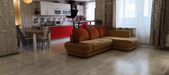 
  Продается 2-комн. квартира, 74 м², Ленина пр-кт, д. 245
. Фото 2.