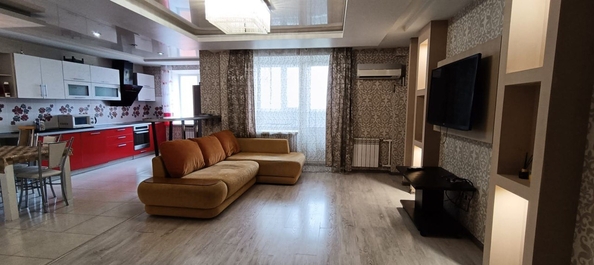 
  Продается 2-комн. квартира, 74 м², Ленина пр-кт, д. 245
. Фото 4.