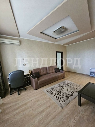 
   Продам 2-комнатную, 45 м², Донецкий пер, 23Б

. Фото 3.