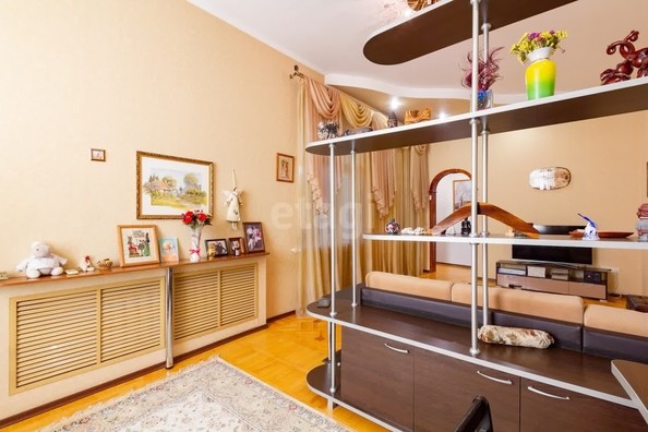 
   Продам 2-комнатную, 67 м², Комсомольская пл, 26/17

. Фото 4.