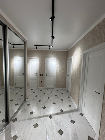 
  Продается 2-комн. квартира, 68 м², Берберовская ул, д. 22
. Фото 7.