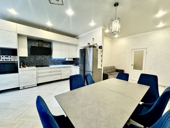 
  Продается 2-комн. квартира, 78 м², Карла Либкнехта ул, д. 112
. Фото 1.