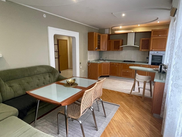 
  Продается 3-комн. квартира, 112.2 м², Жмайлова ул, д. 27а
. Фото 1.