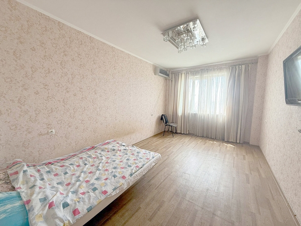 
  Продается 1-комн. квартира, 40 м², Жмайлова ул, д. 4
. Фото 3.