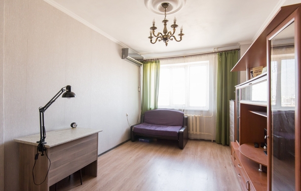 
  Продается 1-комн. квартира, 38 м², Стабильная ул, д. 15
. Фото 2.