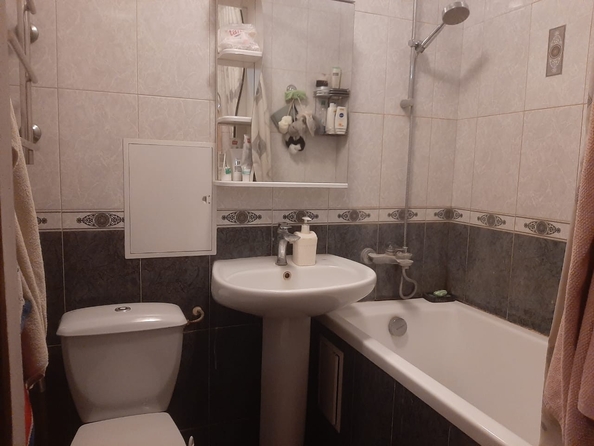 
  Продается 2-комн. квартира, 47 м², Ларина ул, д. 21
. Фото 10.