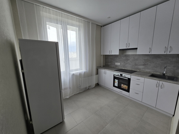 
  Продается 1-комн. квартира, 37 м², Ткачева ул, д. 32/50
. Фото 2.
