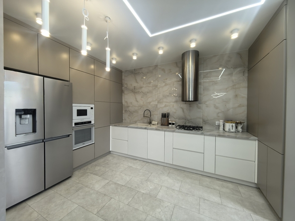 
  Продается 3-комн. квартира, 71.2 м², Берберовская ул, д. 28
. Фото 1.