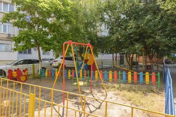
  Продается 4-комн. квартира, 83.6 м², Павленко ул, д. 40
. Фото 42.
