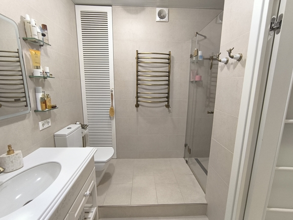 
  Продается 2-комн. квартира, 72 м², Творческая ул, д. 7
. Фото 15.
