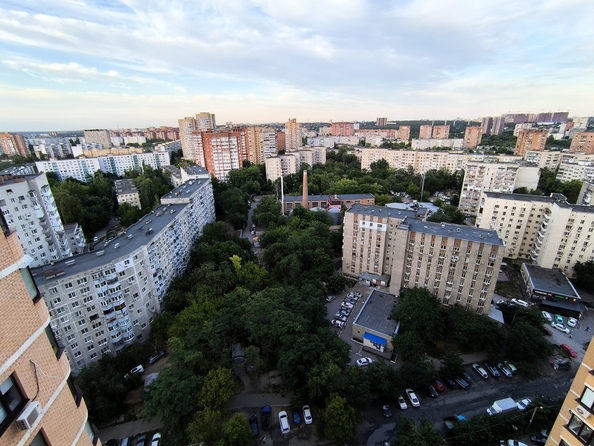 
  Продается 2-комн. квартира, 59 м², Пацаева ул, д. 18
. Фото 14.