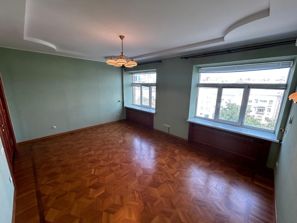 
  Продается 4-комн. квартира, 212 м², Большая Садовая ул, д. 39а
. Фото 7.