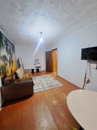 
  Продается 2-комн. квартира, 43 м², Днепропетровская ул, д. 1
. Фото 2.