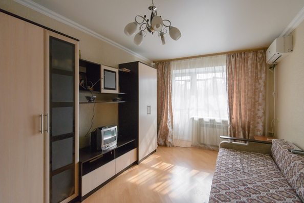 
  Продается 1-комн. квартира, 33 м², Смены ул, д. 21
. Фото 1.