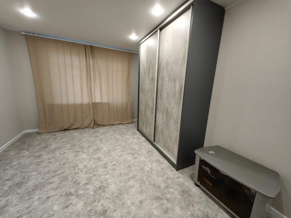 
  Продается 1-комн. квартира, 38 м², Днепропетровская ул, д. 46
. Фото 3.