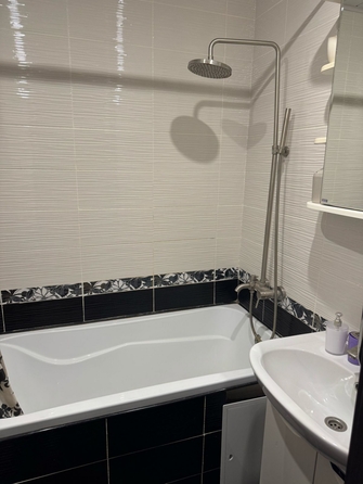 
  Продается 2-комн. квартира, 54 м², Комарова б-р, д. 1
. Фото 7.