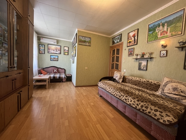 
  Продается 1-комн. квартира, 42 м², Малиновского ул, д. 76
. Фото 1.