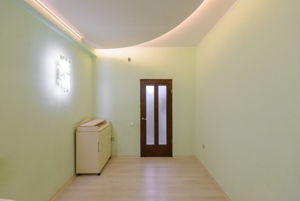 
  Продается 3-комн. квартира, 74 м², Вятская ул, д. 75/2
. Фото 7.