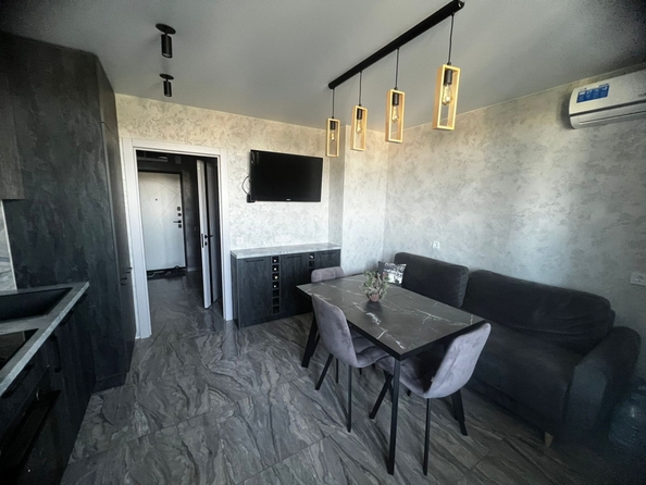 
  Продается 2-комн. квартира, 65.6 м², 2-я Краснодарская ул, д. 169б
. Фото 2.