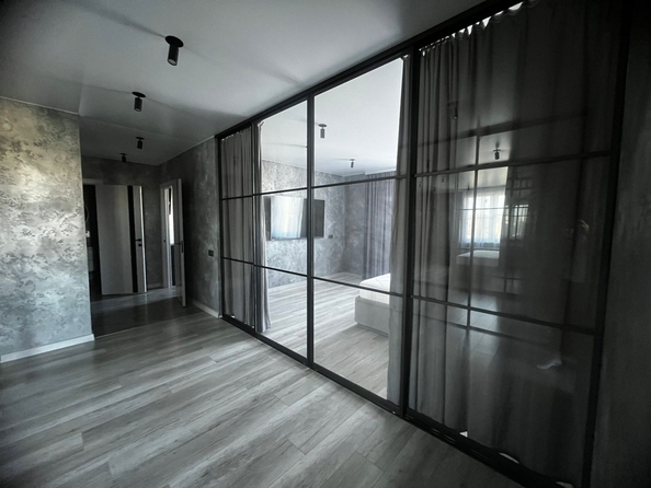 
  Продается 2-комн. квартира, 65.6 м², 2-я Краснодарская ул, д. 169б
. Фото 8.