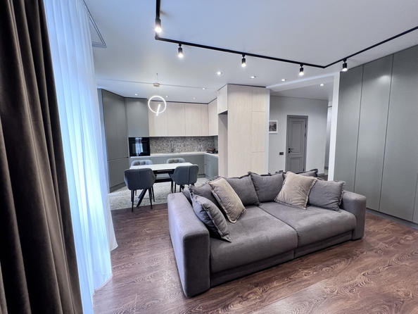 
  Продается 3-комн. квартира, 85 м², Берберовская ул, д. 8
. Фото 1.