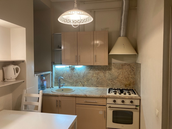 
  Продается 2-комн. квартира, 42.7 м², Газетный пер, д. 68
. Фото 6.