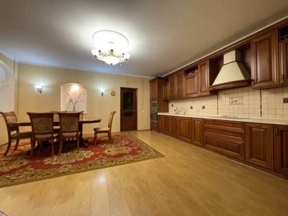 
  Продается 4-комн. квартира, 143 м², Петрашевского ул, д. 36
. Фото 5.