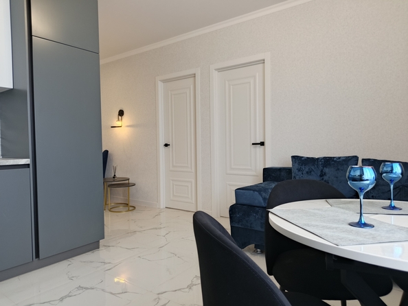 
  Продается 3-комн. квартира, 82 м², 26-я линия ул, д. 35/1
. Фото 9.
