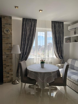 
  Продается 2-комн. квартира, 57.2 м², Университетский пер, д. 78
. Фото 2.