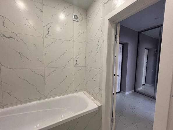 
  Продается 1-комн. квартира, 40 м², Комарова б-р, д. 1
. Фото 8.