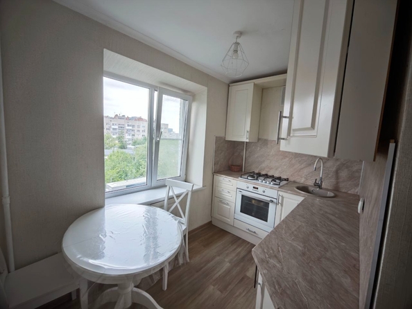 
  Продается 2-комн. квартира, 46 м², Варфоломеева ул, д. 274
. Фото 3.