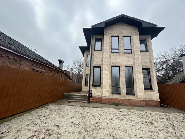 
  Продается дом, 240 м², Ростов-на-Дону
. Фото 2.