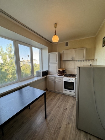
  Продается 3-комн. квартира, 65 м², Стачки пр-кт, д. 233
. Фото 2.
