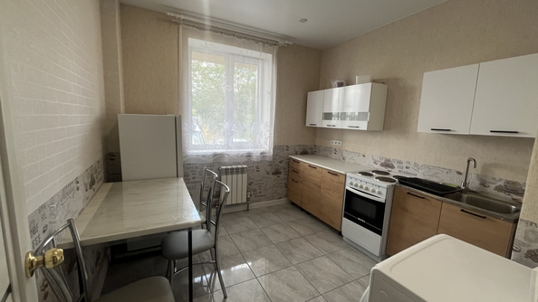 
  Продается 2-комн. квартира, 56 м², Батуринская ул, д. 169
. Фото 1.