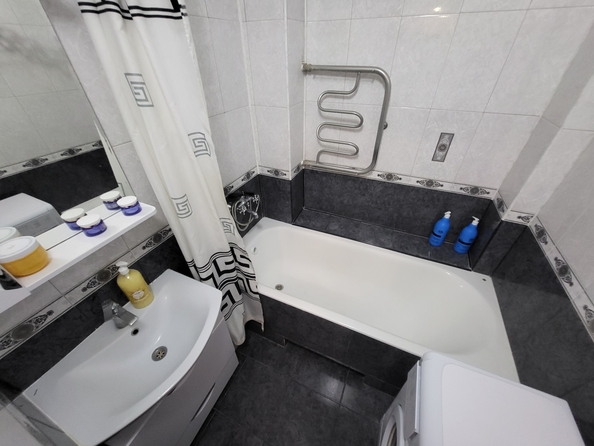 
  Продается 2-комн. квартира, 75 м², Извилистая ул, д. 21
. Фото 8.
