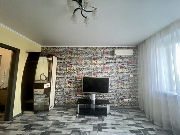 
  Продается 2-комн. квартира, 48 м², Жлобинский пер, д. 25
. Фото 2.