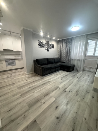 
  Продается 2-комн. квартира, 55 м², Тружеников ул, д. 80
. Фото 1.