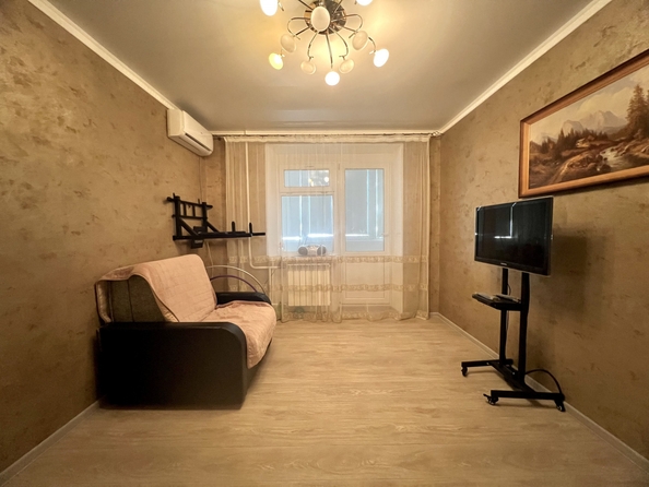 
  Продается 3-комн. квартира, 63 м², 40-летия Победы пр-кт, д. 308/3
. Фото 4.