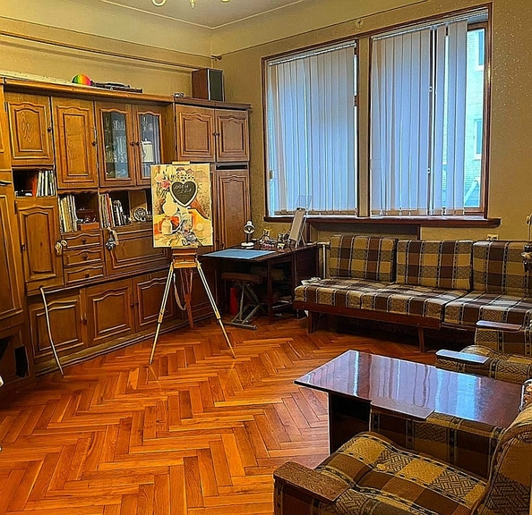 
  Продается 2-комн. квартира, 65 м², Соборный пер, д. 45
. Фото 2.