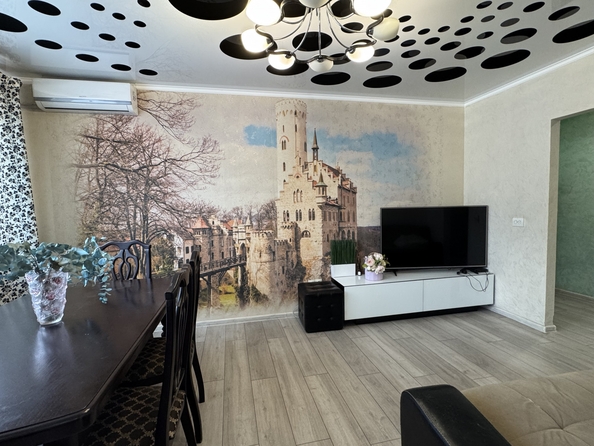 
  Продается 3-комн. квартира, 64 м², Зорге ул, д. 35
. Фото 5.