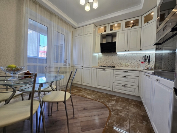 
  Продается 3-комн. квартира, 68 м², Ушинского ул, д. 53
. Фото 1.