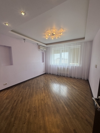 
  Продается 2-комн. квартира, 70 м², Зорге ул, д. 11
. Фото 1.