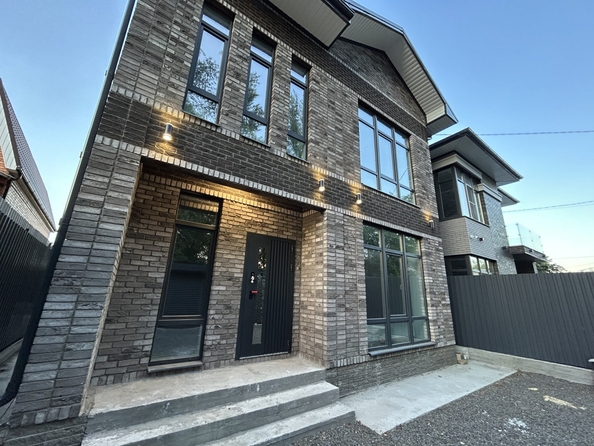 
  Продается дом, 180 м², Ростов-на-Дону
. Фото 1.