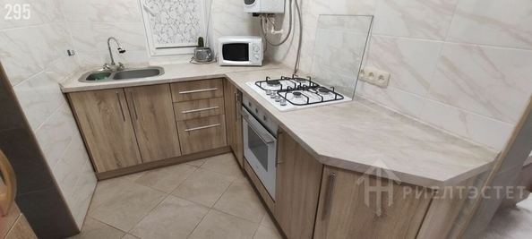 
  Продается 2-комн. квартира, 30 м², Морозовская ул, д. 13
. Фото 4.