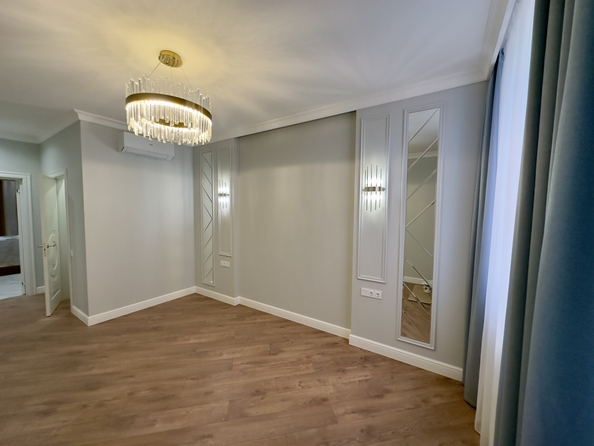 
  Продается 4-комн. квартира, 130 м², Островского пер, д. 92
. Фото 11.